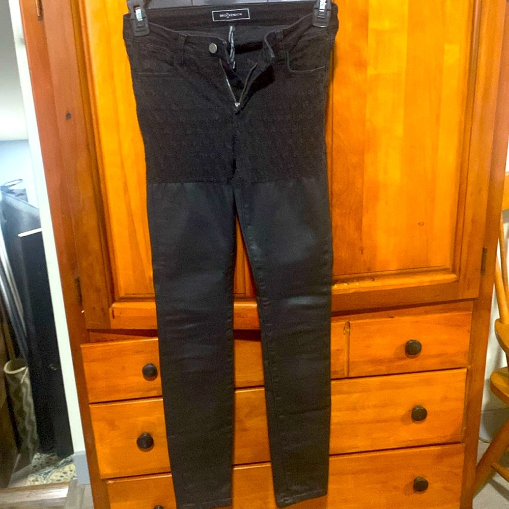 BROCKEBOW• Size 26• Medium Waist Black Skinny Jeans